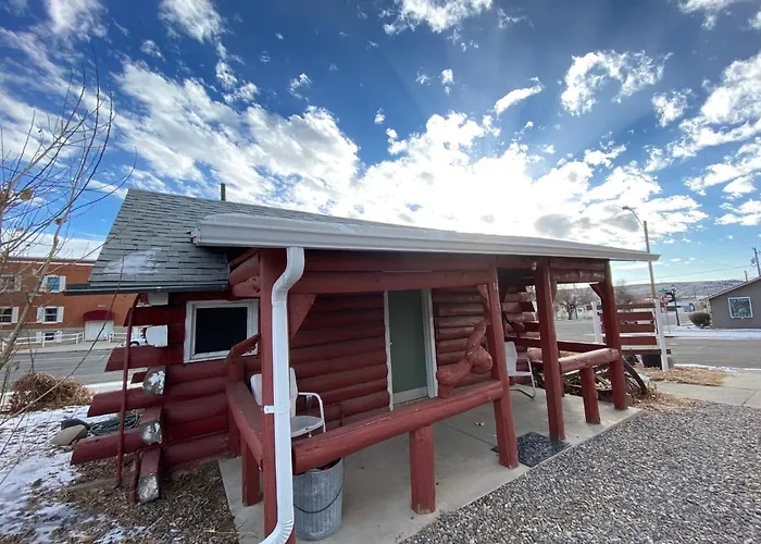 Roundtop Mountain Vista - And 2* Thermopolis