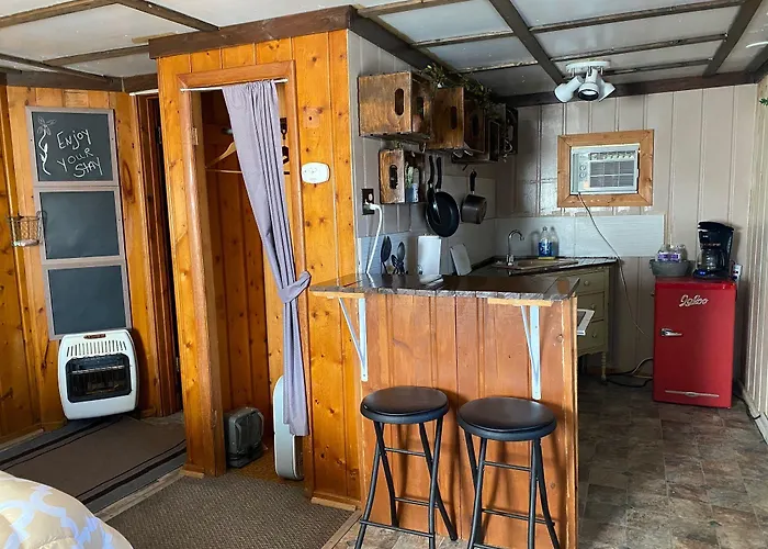 Roundtop Mountain Vista - And 2* Thermopolis