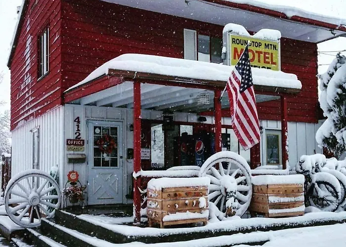 Roundtop Mountain Vista - And Hotel Thermopolis